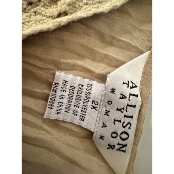 Allison Taylor Eyelet Champaign beige Blouse, with crochet Size 2X - Picture 12 of 14